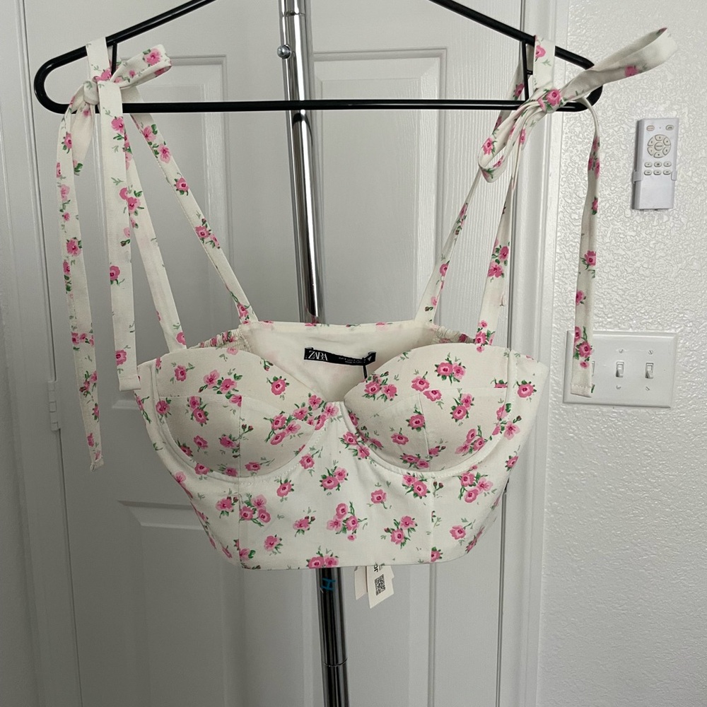 Zara Cream Top with Pink Floral Pattern